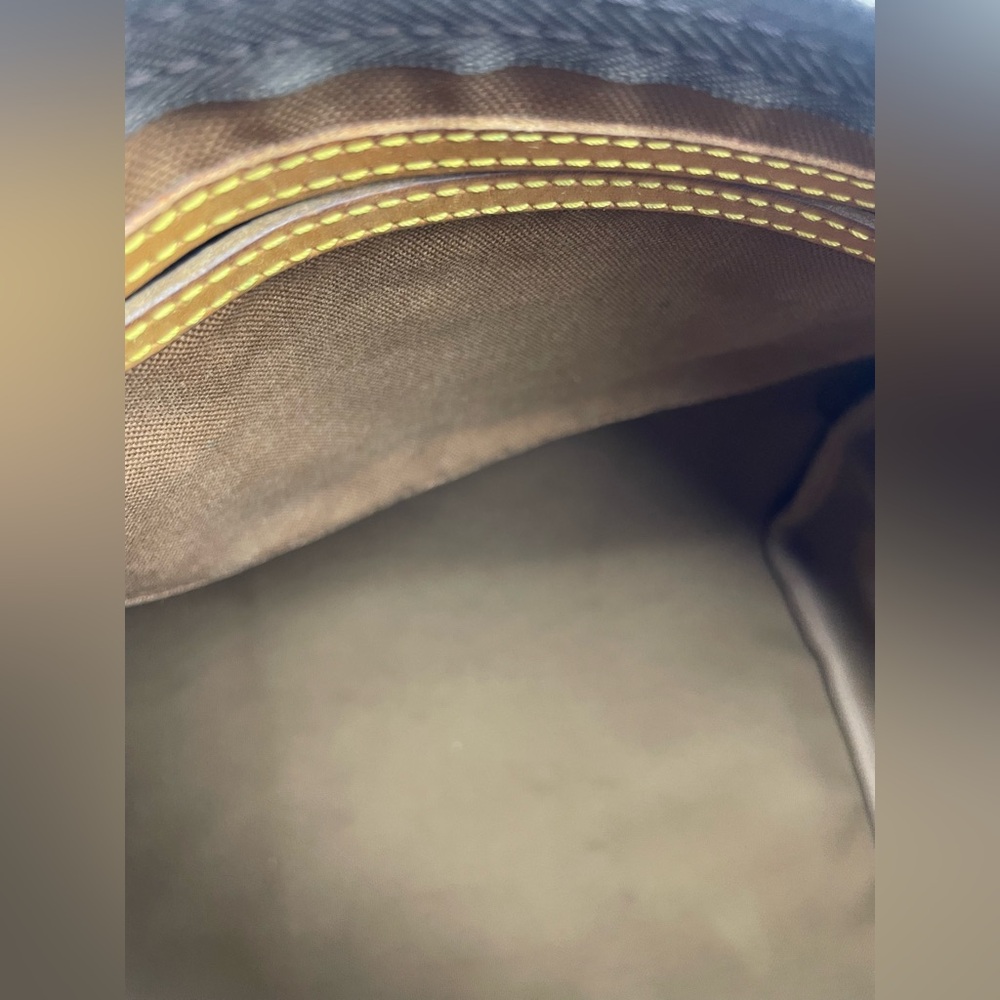 Louis Vuitton Monogram Speedy 30 Bag - Picture 12 of 15